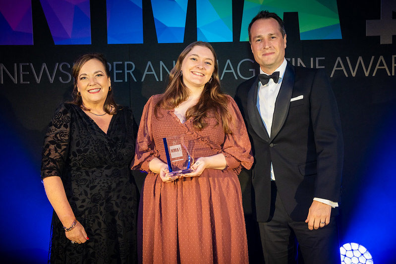 Rosie-Pankhurst-picks-up-Healthy-Eating's-award-for-Newsstand-Magazine-of-the-Year-at-the-ACE-Newspaper-and-Magazine-Awards